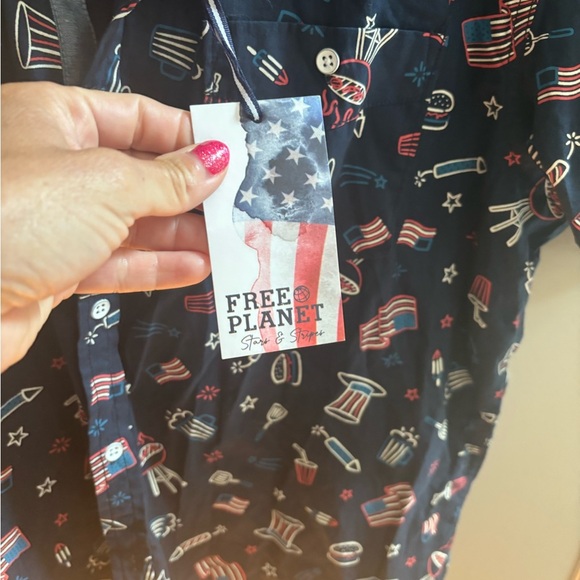 NWT men’s Free Planet patriotic button down shirt XL - Picture 4 of 5